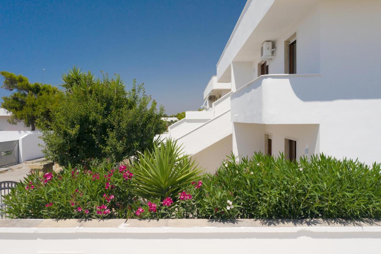 Vidamarina - Camere al Mare Torre Lapillo Exterior foto